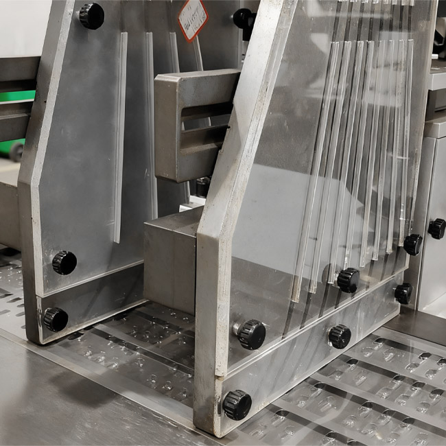 DPH-260 Высокоскоростная машина для блистерной упаковки таблеток и капсул роликового типа