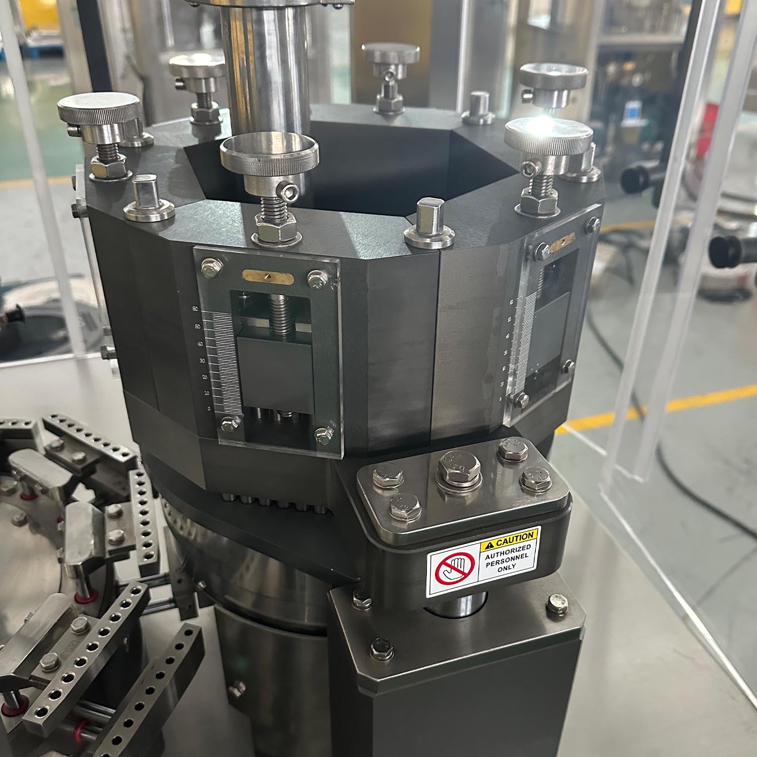 CFK-1250 Полностью автоматический наполнитель медицинских капсул для фармацевтического производства