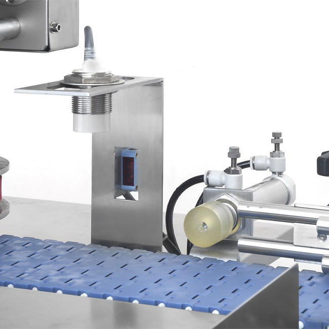 Автоматическая укупорочная машина HED-XG