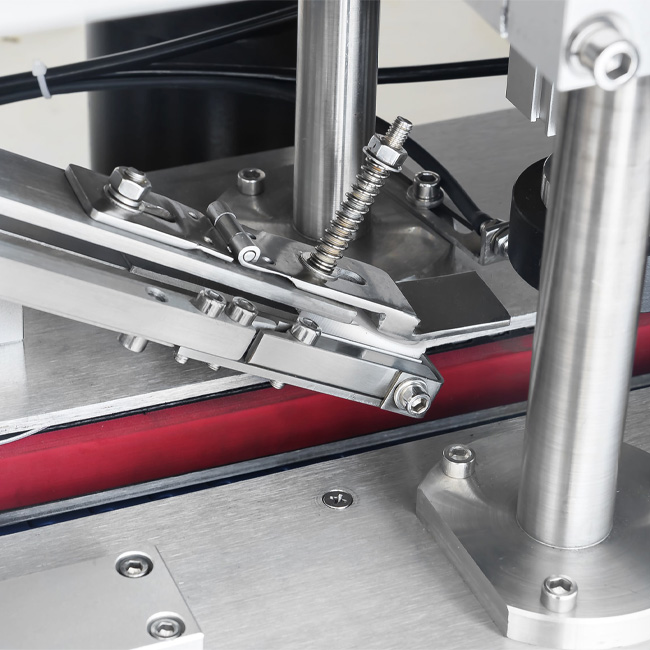 Автоматическая укупорочная машина HED-XG