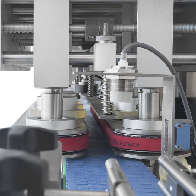 Автоматическая укупорочная машина HED-XG