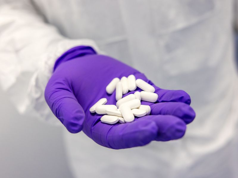 Как решить проблему прилипания пуансона при производстве таблеток?